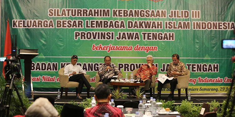 DPW LDII Jawa Tengah bekerja sama dengan Badan Kesatuan Bangsa dan Politik (Kesbangpol) Jawa Tengah, menghelat Silaturrahim Kebangsaan Jilid III, Sabtu (29/7). Dok: LINES.