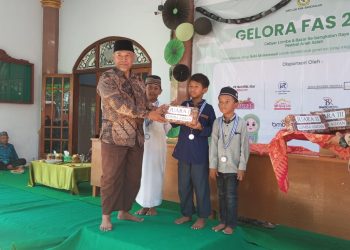 Kepala Seksi (Kasi) Pendidikan Madrasah Kementerian Agama (Kemenag) Kabupaten Bangkalan H. Sulaiman, S. Ag, M. Pd. I menghadiri kegiatan FAS LDII di halaman Masjid Sabilul Muttaqin, Junok, Bangkalan, pada Minggu (1/10).