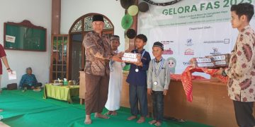Kepala Seksi Kasi Pendidikan Madrasah Kementerian Agama Kemenag Kabupaten Bangkalan H Sulaiman S Ag M Pd I menghadiri kegiatan FAS LDII di halaman Masjid Sabilul Muttaqin Junok Bangkalan pada Minggu 110