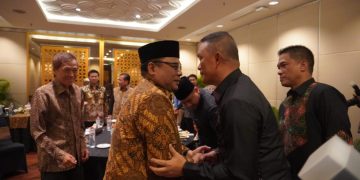 Ketua DPW LDII Jawa Timur KH Moch Amrodji Konawi menghadiri acara pisah sambut Kapolda Jatim pada Sabtu 2810 di Ballroom Lt 4 Grand City Surabaya
