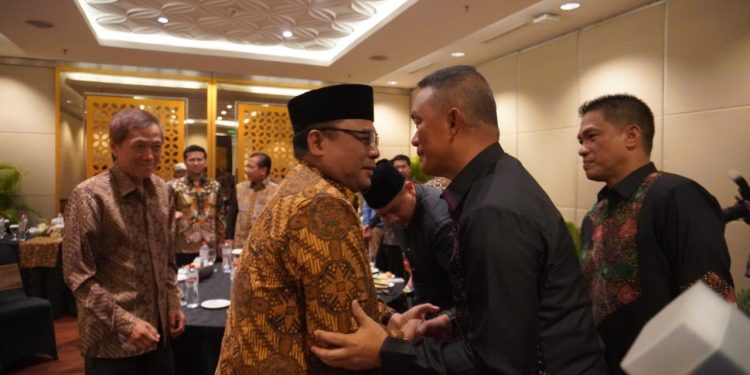 Ketua DPW LDII Jawa Timur, KH. Moch. Amrodji Konawi menghadiri acara pisah sambut Kapolda Jatim pada Sabtu (2810) di Ballroom Lt. 4 Grand City, Surabaya.