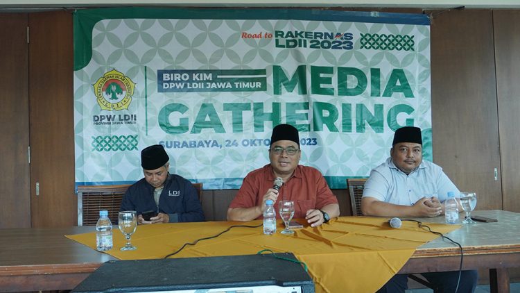 Ketua DPW LDII Jawa Timur KH Moch Amrodji Konawi di acara Media Gathering Pra Rakernas LDII Selasa 2410 di Surabaya Dok LINES