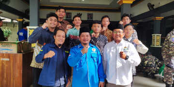 Pemuda LDII bersama organisasi kepemudaan Dewan Pengurus Kewilayahan Komite Nasional Pemuda Indonesia DPK KNPI Kecamatan Waru menggelar apel dan mendeklarasikan Pemilu Damai Minggu 1012 Dok LINES