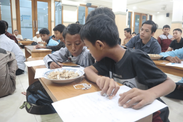 Pelaksanaan Pengajian Akhir Tahun PC LDII Kenjeran di Masjid Nashrullah Surabaya Minggu 31 Desember 2023