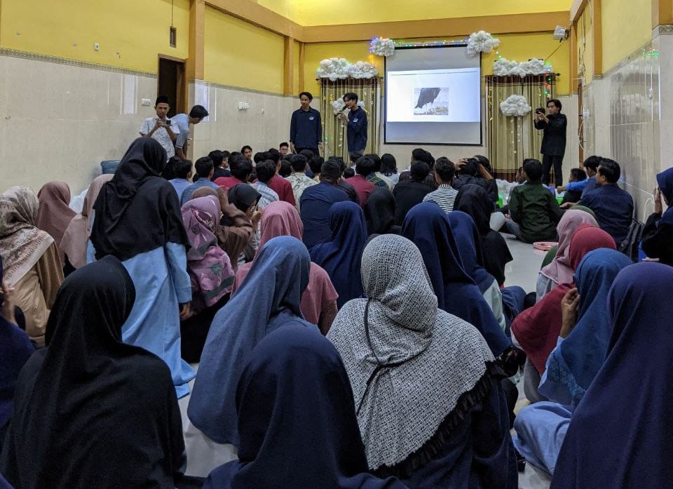 Pengajian Akhir Tahun di Aula PPPM Royan Al Manshurien Kamal Minggu 3112