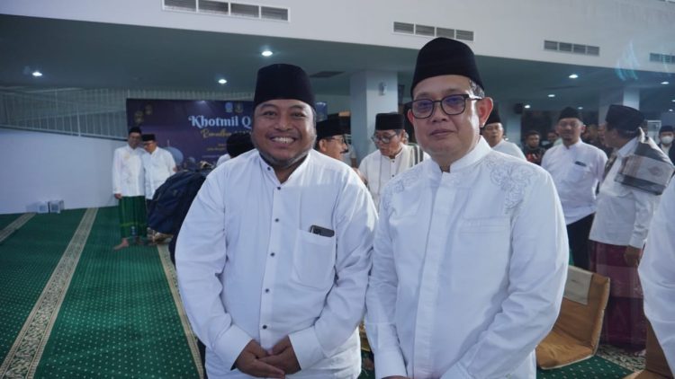 Sekretaris DPW LDII Jatim Bambang Raditya Purnomo kiri bersama Pj Gubernur Jawa Timur Adhy Karyono Dok LINES