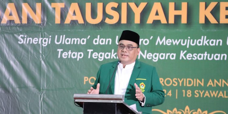 Ketua DPW LDII Jawa Timur KH Moch Amrodji Konawi sampaikan pentingnya Kolaborasi para ulama dengan pemerintah (umara), memungkinkan proses pembangunan di Jawa Timur. Dok: LINES.