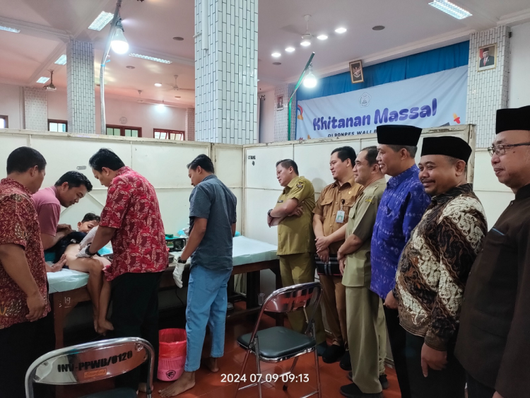 Pondok Pesantren Wali Barokah Kota Kediri Kembali menggelar bakti sosial khitan massal pada Selasa 97 Dok LINES