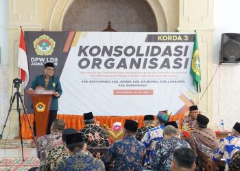 Ketua DPW LDII Jawa Timur KH Moch Amrodji Konawi saat konsolidasi organisasi. Ia sampaikan LDII bersikap netral aktif di Pilkada 2024. Dok: LINES.
