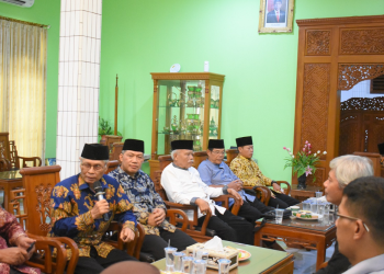 KPU Kota Kediri beraudiensi dengan Ponpes Wali Barokah Kediri membahas persiapan Pilkada yang akan berlangsung pada November 2024, pada Selasa (9/7). Dok: LINES.
