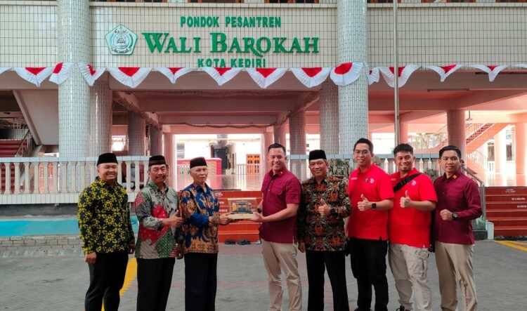 Pasca Dilantik, Kepala Kantor Imigrasi Kediri Kunjungi Ponpes Wali Barokah