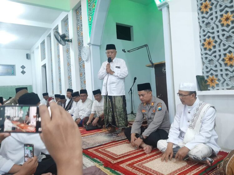 Bupati Malang M Sanusi bersama jajaran Forkopimda menghadiri kegiatan Shalat Subuh Keliling yang digelar di Masjid Al Muqorrobin Desa Rembun Kecamatan Dampit Jumat 165 Dok LINES