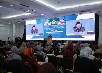 Ketua DPP LDII, Prof. Rubiyo menegaskan pentingnya menjadikan sekolah dan pesantren sebagai ruang yang aman, nyaman, dan menyenangkan bagi perkembangan holistik siswa dan santri. Hal ini disampaikan pada Pelatihan Tim Pencegahan dan Penanganan Kekerasan (TPPK) di Ponpes Wali Barokah Kediri, Sabtu (24/5). Dok: LINES.