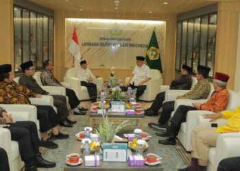 Pengurus Pusat Majelis Dakwah Islamiyah (PP MDI) mengunjungi Kantor DPP Lembaga Dakwah Islam Indonesia (LDII) di Jakarta pada Jumat (9/5). Dok: LINES.