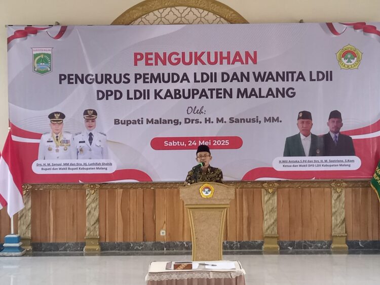 Kepala Badan Kesatuan Bangsa dan Politik Kesbangpol Kabupaten Malang Agus Widodo mengajak jajaran Pemuda dan Wanita LDII Kabupaten Malang untuk aktif berpartisipasi dalam Forum Kewaspadaan Dini Masyarakat FKDM pada Sabtu 245 dok LINES