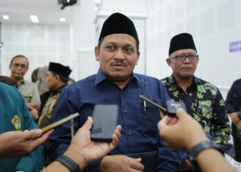 Kepala Unit Pelaksana Teknis Teknologi Informasi dan Komunikasi Pendidikan Dinas Pendidikan Provinsi Jawa Timur (UPT TIKP Dindik Jatim), Mustakim menghadiri Pelatihan Tim Pencegahan dan Penanganan Kekerasan (TPPK) di Pondok Pesantren Wali Barokah, Kediri, 23-25 Mei 2025. Ia menjadi salah satu narasumber yang memaparkan materi bertema "Strategi Penguatan Karakter Luhur Melalui Pendidikan". Dok: LINES.