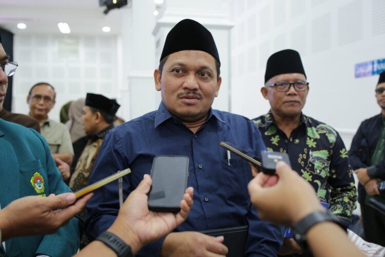 Kepala Unit Pelaksana Teknis Teknologi Informasi dan Komunikasi Pendidikan Dinas Pendidikan Provinsi Jawa Timur UPT TIKP Dindik Jatim Mustakim menghadiri Pelatihan Tim Pencegahan dan Penanganan Kekerasan TPPK di Pondok Pesantren Wali Barokah Kediri 23 25 Mei 2025 Ia menjadi salah satu narasumber yang memaparkan materi bertema Strategi Penguatan Karakter Luhur Melalui Pendidikan Dok LINES