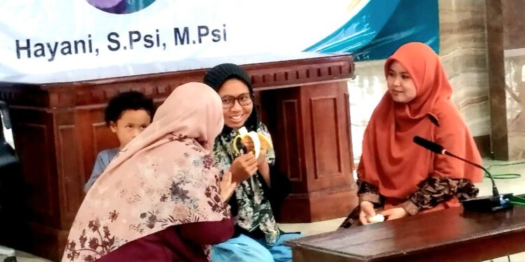 DPD LDII Kabupaten Sidoarjo dengan menggelar workshop bertema “Strategi Membangun 29 Karakter Luhur dalam Keluarga bagi Tenaga Bimbingan dan Konseling”, Minggu (25/5), di Aula Al Barokah, Pondok Pesantren Sruni, Sidoarjo. Dok: LINES.