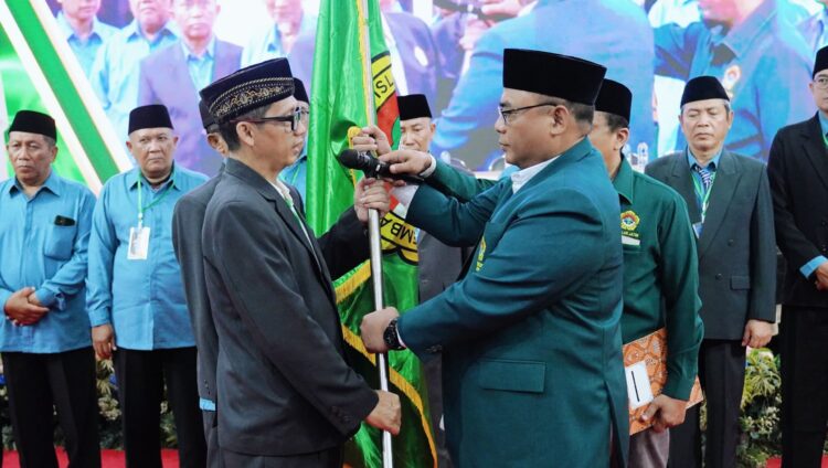 Agus Sukisno kembali terpilih sebagai Ketua Dewan Pimpinan Daerah DPD Lembaga Dakwah Islam Indonesia LDII Kabupaten Kediri periode 2025 2030 Dok LINES