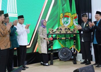 Wakil Bupati Kediri Dewi Mariya Ulfa membuka Musyawarah Daerah (Musda) ke-7 Lembaga Dakwah Islam Indonesia (LDII) Kabupaten Kediri di Ponpes Nurul Hakim, Kaliawen, Kediri, Rabu (16/7). Dok: LINES.