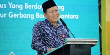 Asisten Administrasi Umum Sekdaprov Jatim Akhmad Jazuli menyampaikan apresiasi Gubernur atas sinergitas LDII dan Pemprov Jatim pada kegiatan Muswil X LDII Jatim Sabtu 308 Dok LINES
