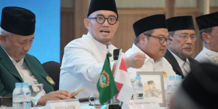 Pengamat Politik Bidang Pertahanan sekaligus Juru Bicara Presiden Prabowo, Dahnil Anzar Simanjuntak saat menjadi pembicara di Sekolah Virtual Kebangsaan LDII. Dok: LINES.