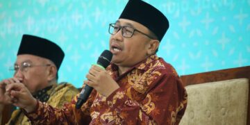 Sekretaris Majelis Ulama Indonesia MUI Jawa Timur KH Hasan Ubaidillah menegaskan pentingnya menerapkan nilai nilai Islam yang moderat menjadi sangat penting agar umat bisa tetap arif dan bijak dalam merespons tantangan negara Sabtu 308 Dok LINES