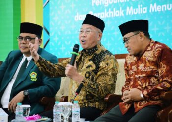 Ketua Pimpinan Wilayah (PW) Muhammadiyah Jatim Prof Sukadiono menegaskan pentingnya visi dan kolaborasi antar organisasi masyarakat (ormas) Islam, Sabtu (30/8). Dok: LINES.