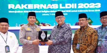 Komisaris Jenderal Polisi Purn Ahmad Dofiri saat masih menjabat Inspektur Pengawasan Umum Kepolisian Negara Republik Indonesia Irwasum Polri menjadi pembicara di Rakernas LDII 2023 Jakarta 9112023 Ia mengatakan Kamtibnas merupakan prasyarat pembangunan negara Dok LINES