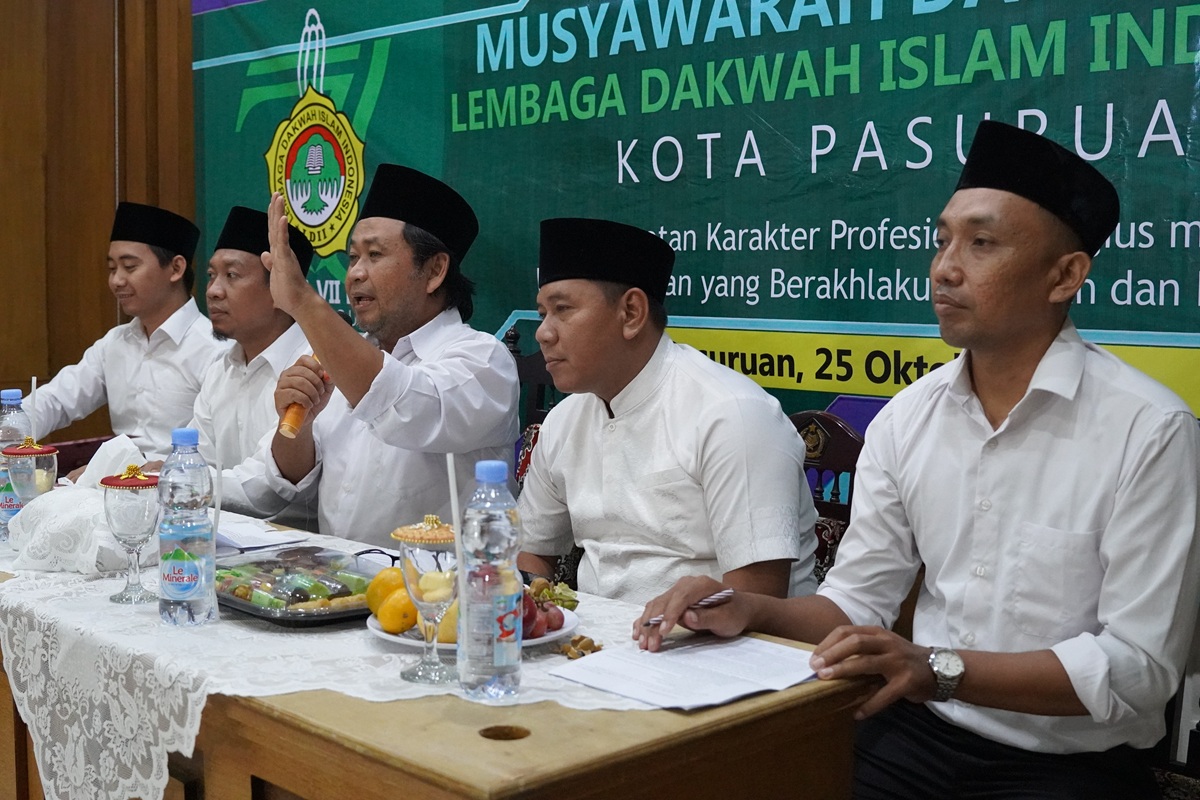 Suasana rapat paripurna Musyawarah Daerah (Musda) VII Lembaga Dakwah Islam Indonesia (LDII) Kota Pasuruan di Aula Kantor Kementerian Agama Kota Pasuruan, Sabtu (25/10/2025). Kegiatan ini mengusung tema “Penguatan Karakter Profesional Religius Menuju Kota Pasuruan yang Berakhlakul Karimah dan Harmonis”. (Dok. LINES Jatim)