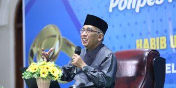 Menurut Habib Ubaidillah Al Hasany keseimbangan antara ilmu agama dan life skills menjadi kunci bagi santri dalam menghadapi tantangan era modern Dok LINES