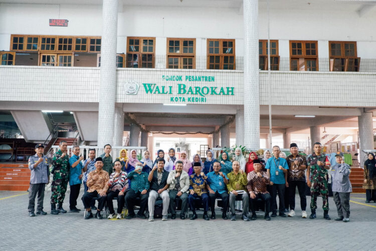 Setwapres Tinjau Posyandu Seruni, Dorong Percepatan Penurunan Stunting di Kediri