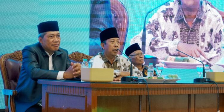 Kasi Pendidikan Diniyah dan Pondok Pesantren Kemenag Kota Kediri, Ahmad Rofiuddin Faruq mengapresiasi dukungan fasilitas dari Ponpes Wali Barokah dan LDII dalam memfasilitasi Bimbingan Teknis (Bimtek) operator Education Management Information System (EMIS) Kementerian Agama. Dok: LINES.