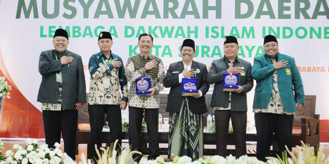 LDII Surabaya menggelar Dialog Kebangsaan pada kegiatan Musda X dengan menghadirkan narasumber dari berbagai latar belakang untuk memberikan pandangan dan inspirasi mengenai pentingnya sikap moderat dalam kehidupan beragama. Dok: LINES.