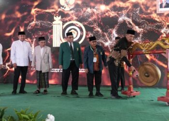 Kepala Bakesbangpol Tulungagung Agus Prijanto Utomo membuka kegiatan Musyawarah Daerah (Musda) ke-10 LDII Tulungagung di Aula Tamsyir Akbar Jaya Dinillah, Sabtu (29/11). Dok: LINES.