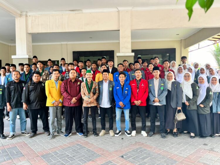 Sejumlah organisasi kepemudaan di Lamongan menghadiri kegiatan Discussion Youth Ideas Exchange, Rabu (19/11). Dok: LINES.