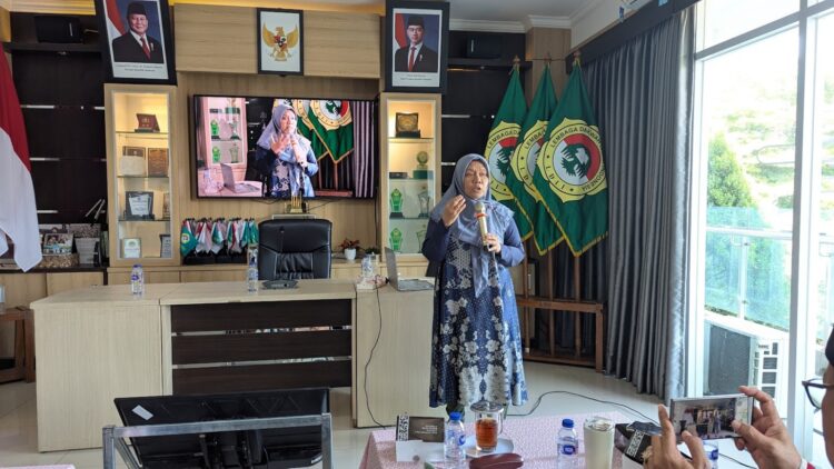 LDIIBandungRayaBekaliKepalaSekolahHadapiTantanganDigitalPendidikan | LDII JAWA TIMUR LDII Bandung Raya membekali kepala sekolah strategi menghadapi tantangan digitalisasi pendidikan guna meningkatkan kualitas pembelajaran dan kepemimpinan sekolah Foto Dok LINES Bandung