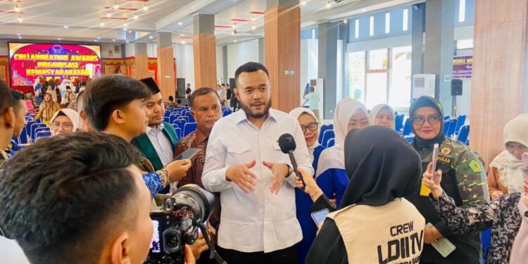 Pemerintah Kota Padang menggelar Ormas Collaboration Awards 2025 melalui Badan Kesatuan Bangsa dan Politik (Kesbangpol). Foto: Dok. LINES.