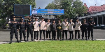 LDII Senkom Mitra Polri dan PERSINAS ASAD usai mengikuti Upacara Peringatan Hari Bela Negara HBN 2025 di halaman Pendopo Kabupaten Pacitan Rabu 2412 Foto Dok LINES Pacitan