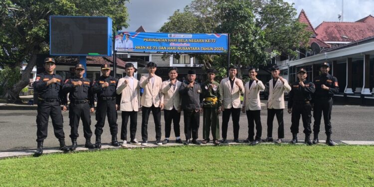 LDII, Senkom Mitra Polri, dan PERSINAS ASAD, usai mengikuti Upacara Peringatan Hari Bela Negara (HBN) 2025 di halaman Pendopo Kabupaten Pacitan, Rabu (24/12). Foto: Dok. LINES Pacitan