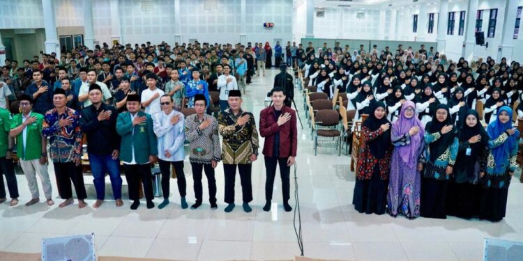 DPD LDII Kota Kediri menggelar Seminar Peningkatan Kapasitas Pemuda Kota Kediri di Gedung DMC lantai 5 Pondok Pesantren Wali Barokah, Kediri, Minggu (28/12). Foto: Dok. LINES Kediri