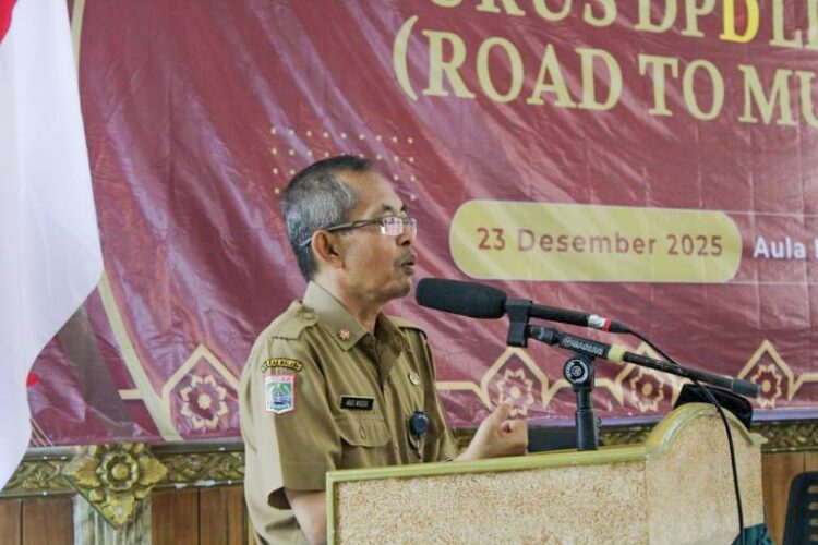 Kepala Badan Kesatuan Bangsa dan Politik Bakesbangpol Kabupaten Malang Agus Widodo menegaskan peran strategis organisasi kemasyarakatan dalam memperkuat wawasan kebangsaan dan menjaga persatuan bangsa pada Rakorda LDII Kabupaten Malang 2312 Dok LINES