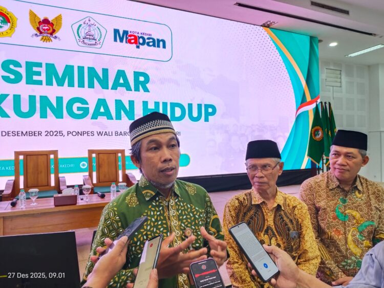 Fakultas Kehutanan Universitas Gadjah Mada Atus Syahbudin menyebut hasil kajian UGM yang menunjukkan peran kiai dan santri LDII menjadi kekuatan tambahan yang membuat program lingkungan berbasis komunitas berjalan lebih efektif Dok LINES | LDII JAWA TIMUR Fakultas Kehutanan Universitas Gadjah Mada Atus Syahbudin menyebut hasil kajian UGM yang menunjukkan peran kiai dan santri LDII menjadi kekuatan tambahan yang membuat program lingkungan berbasis komunitas berjalan lebih efektif Dok LINES