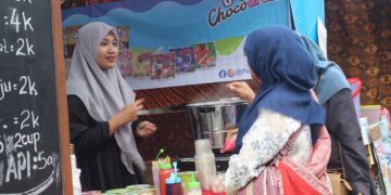 PC LDII Sukodadi mendorong generasi muda agar berani berwirausaha dan mandiri secara ekonomi melalui penyelenggaraan Bazar Usaha Mikro Kecil dan Menengah UMKM Foto Dok LINES Lamongan