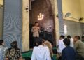 WakapolrestabesSurabayaAKBPRosyidHartantopadasafarijumatberkah | LDII JAWA TIMUR Wakapolrestabes Surabaya AKBP Rosyid Hartanto menyampaikan pesan kamtibmas kepada jamaah saat kegiatan Safari Jumat Berkah di Masjid Al Barokah Gayungan Jumat 301 Foto Dok LINES Surabaya