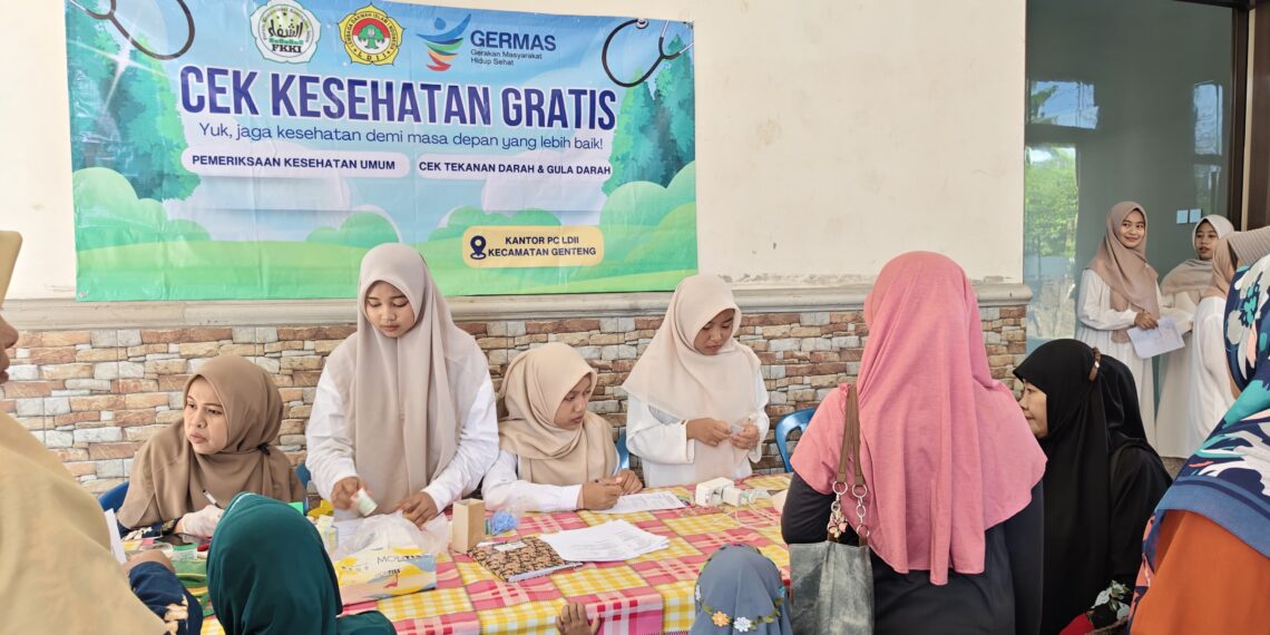 PC LDII Kecamatan Genteng bekerja sama dengan Forum Komunikasi Kesehatan Islam FKKI menggelar layanan cek kesehatan gratis bagi masyarakat khususnya kelompok lanjut usia lansia pada pada Minggu 111 Foto Dok LINES Banyuwangi