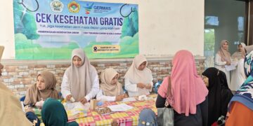 PC LDII Kecamatan Genteng bekerja sama dengan Forum Komunikasi Kesehatan Islam FKKI menggelar layanan cek kesehatan gratis bagi masyarakat khususnya kelompok lanjut usia lansia pada pada Minggu 111 Foto Dok LINES Banyuwangi