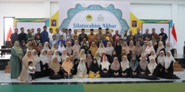 Peserta Silaturahim Akbar Pengajian Tuli Indonesia di GSG Sabilurrosyidin Surabaya yang diikuti generasi tuli dari berbagai daerah sebagai rangkaian wisata religi dan penguatan kebersamaan komunitas Jumat 21 Foto Dok LINES Jatim