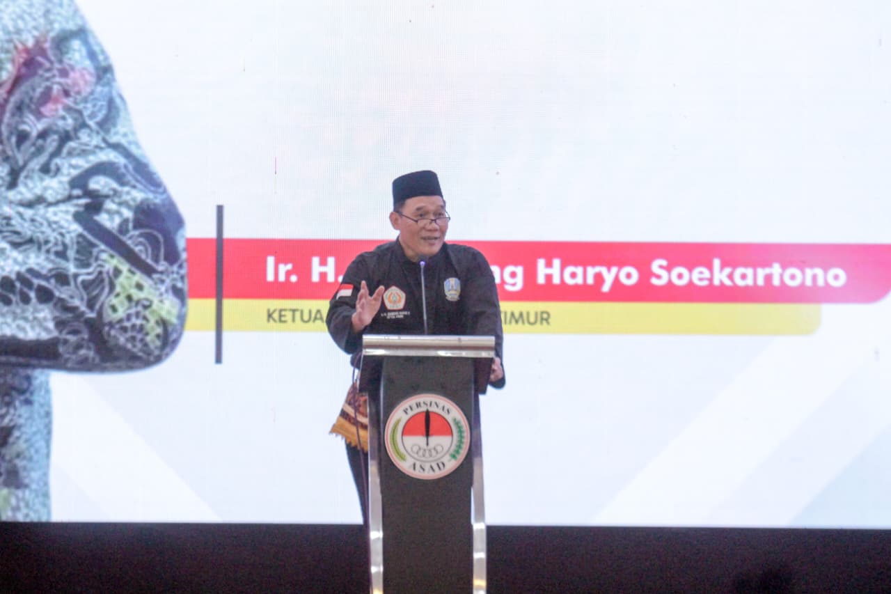 ketuaipsijatimbambangharyo | LDII JAWA TIMUR Ketua Umum IPSI Jatim Bambang Haryo Soekartono mengapresiasi PERSINAS ASAD yang mampu menembus tiga besar perguruan pencak silat berprestasi di Jawa Timur Dok LINES