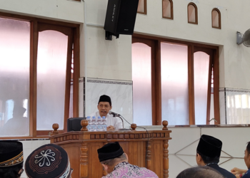 Ketua DPD LDII Kabupaten Kediri dr Agus Sukisno mengajak warga untuk lebih peduli terhadap gejala penyakit dan kesehatan mental Minggu 121 Foto Dok LINES Kediri